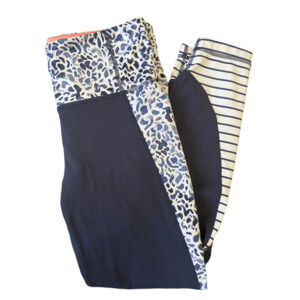 ATHLETA NAVY AND WHITE ANIMAL PRINT LEGGINGS S